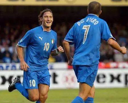 临危不乱的 临危不乱的